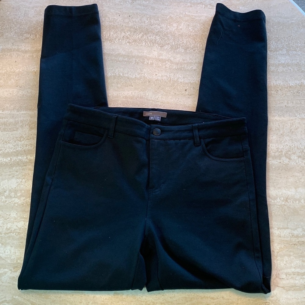 VINCE jeans, sleek skinny, high waist, monogram button, classic 5 pockets. 8 - Picture 7 of 17
